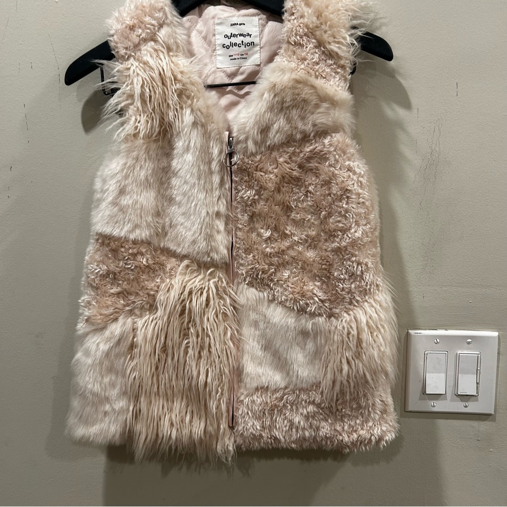 Zara Girls Outerwear Collection
Faux Fur Vest - Blush pink - size 11-12 152cm
